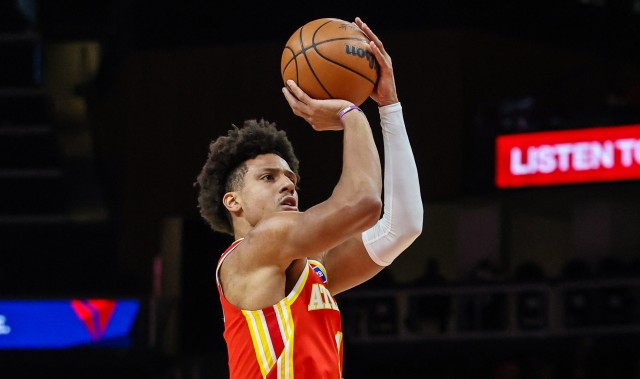 本赛季仅杰伦·约翰逊&amp;约基奇曾单场20+15+15 两人都2次做到