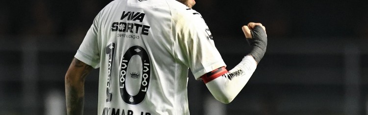 乐鱼体育官网-巴媒：在巴西3-1克罗地亚的比赛中，许多球迷高喊内马尔名字